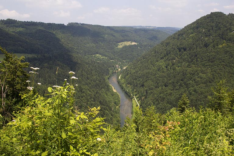 La vallée du Doubs à Indevillers. © Région Bourgogne-Franche-Comté, Inventaire du patrimoine La vallée du Doubs à Indevillers. © Région Bourgogne-Franche-Comté, Inventaire du patrimoine