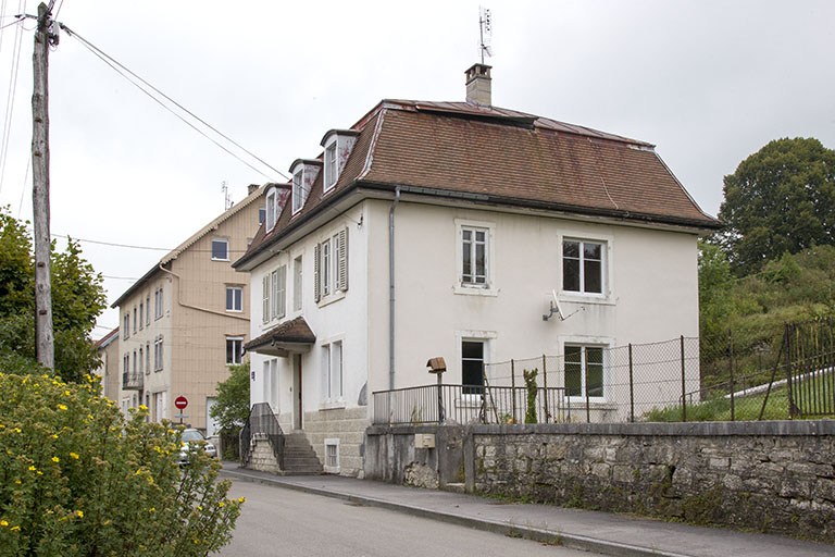 Façades antérieure et latérale droite. © Région Bourgogne-Franche-Comté, Inventaire du patrimoine