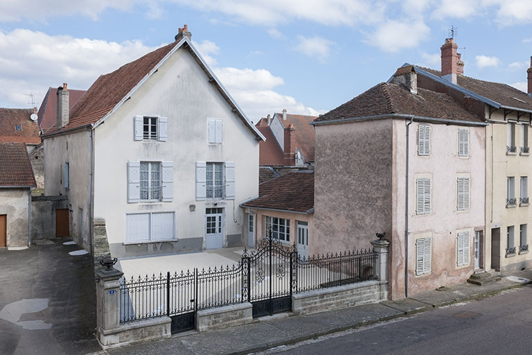 Vue générale depuis la mairie. © Région Bourgogne-Franche-Comté, Inventaire du patrimoine