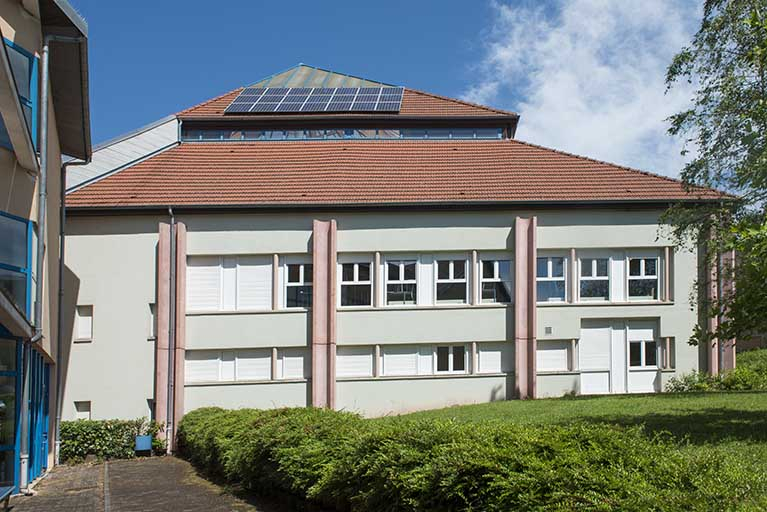 Façade sud du centre de documentation et d'information. © Région Bourgogne-Franche-Comté, Inventaire du patrimoine