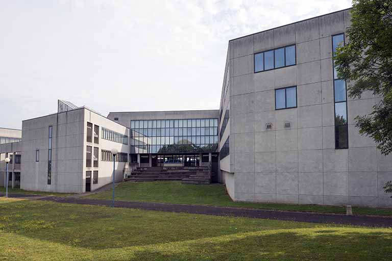 Détail d'un préau de la façade sud. © Région Bourgogne-Franche-Comté, Inventaire du patrimoine
