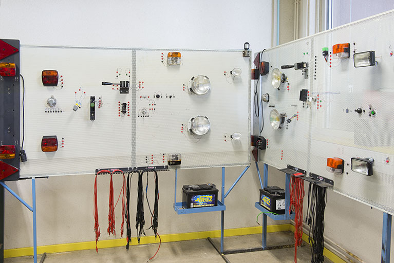 Matériel pédagogique d'électricité.  © Région Bourgogne-Franche-Comté, Inventaire du patrimoine