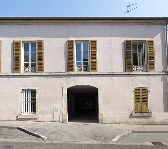 Entrée de la cantine 4 rue Rossen. © Région Bourgogne-Franche-Comté, Inventaire du patrimoine