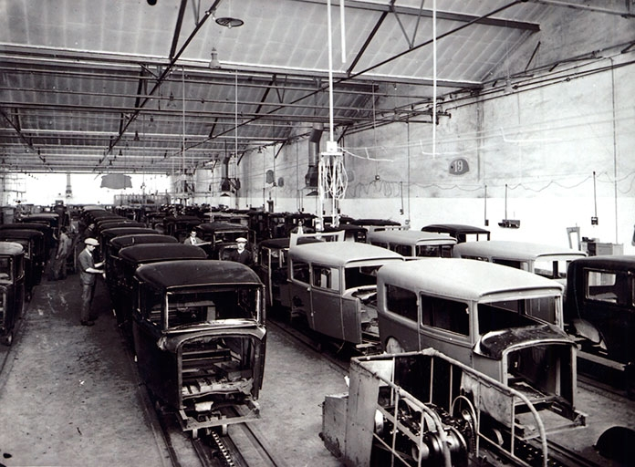 Chaîne de montage (201 ?). Montage des caisses. © Région Bourgogne-Franche-Comté, Inventaire du patrimoine Chaîne de montage (201 ?). Montage des caisses. © Région Bourgogne-Franche-Comté, Inventaire du patrimoine