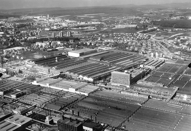 Vue plongeante depuis le sud-est en 1968. © Région Bourgogne-Franche-Comté, Inventaire du patrimoine