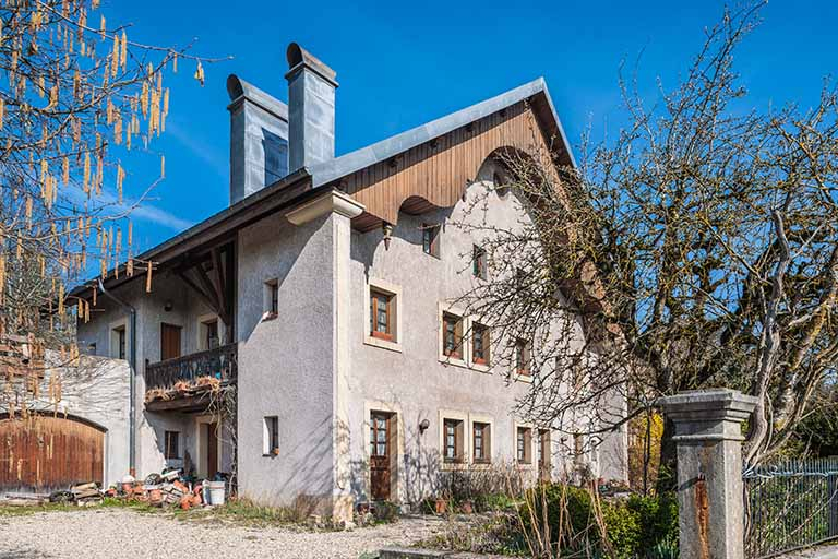 Maison, de trois quarts gauche. © Région Bourgogne-Franche-Comté, Inventaire du patrimoine Maison, de trois quarts gauche. © Région Bourgogne-Franche-Comté, Inventaire du patrimoine