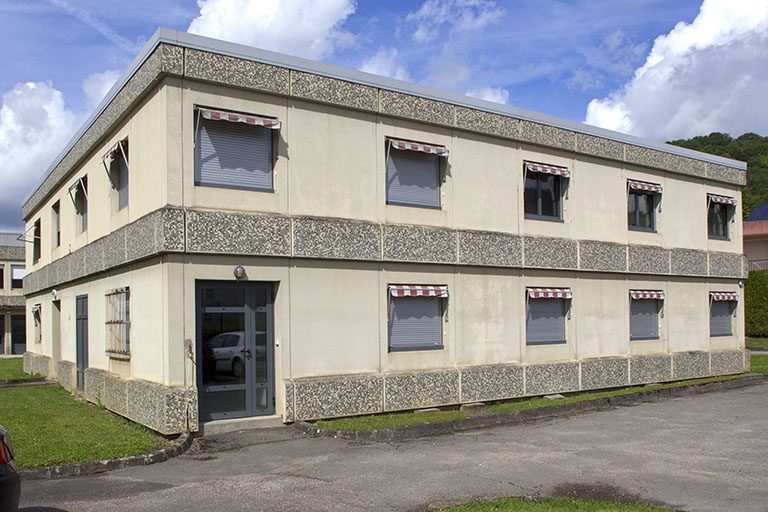 Façade est des logements.  © Région Bourgogne-Franche-Comté, Inventaire du patrimoine