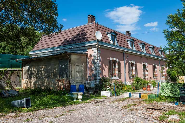 Logement vu de trois quarts gauche. © Région Bourgogne-Franche-Comté, Inventaire du patrimoine