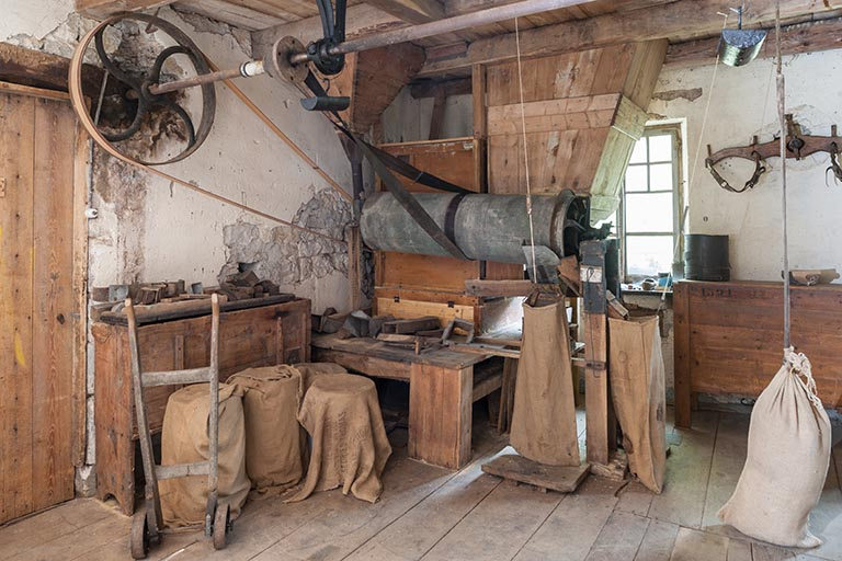 Poste d'ensachage. © Région Bourgogne-Franche-Comté, Inventaire du patrimoine