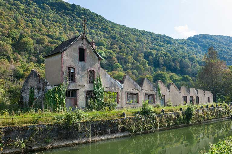 Vue d'ensemble depuis le nord. © Région Bourgogne-Franche-Comté, Inventaire du patrimoine