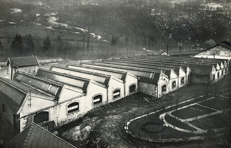 Vue plongeante depuis le nord-est, photogr., s.d. [début 20e siècle]. © Région Bourgogne-Franche-Comté, Inventaire du patrimoine