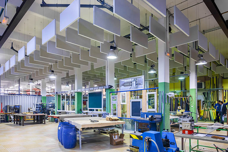 Atelier bois : intérieur. © Région Bourgogne-Franche-Comté, Inventaire du patrimoine Atelier bois : intérieur. © Région Bourgogne-Franche-Comté, Inventaire du patrimoine