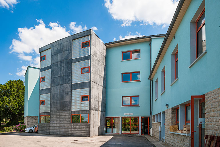 Internat : avant-corps et aile ouest de la façade postérieure. © Région Bourgogne-Franche-Comté, Inventaire du patrimoine