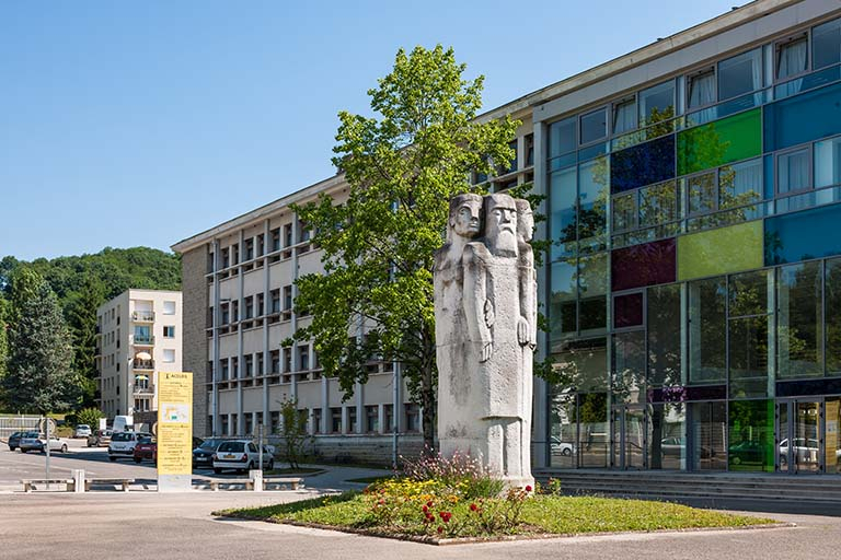 Sculpture 1% : vue générale  © Région Bourgogne-Franche-Comté, Inventaire du patrimoine