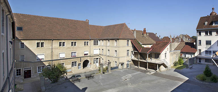 Cour intérieure du site des oratoriens : externat. © Région Bourgogne-Franche-Comté, Inventaire du patrimoine Cour intérieure du site des oratoriens : externat. © Région Bourgogne-Franche-Comté, Inventaire du patrimoine