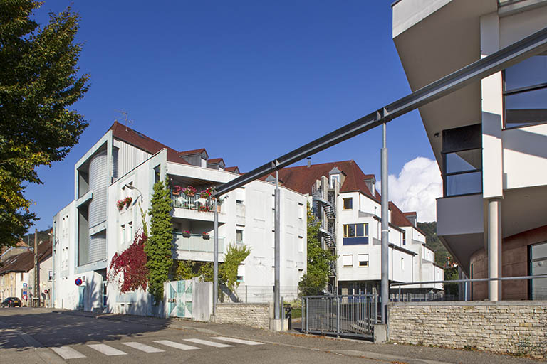 Internat : entrée, rue de Versailles. © Région Bourgogne-Franche-Comté, Inventaire du patrimoine