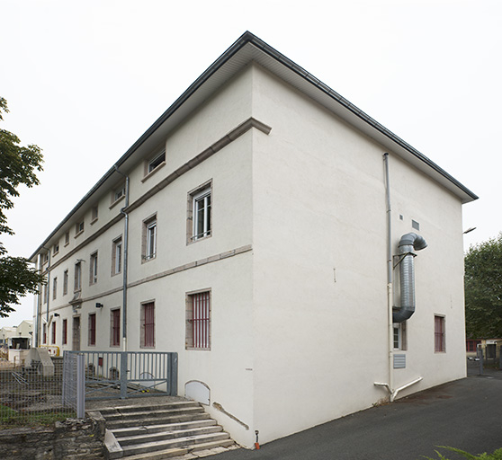 Internat : façades ouest  sur rue Lamartine et  pignon sud. © Région Bourgogne-Franche-Comté, Inventaire du patrimoine