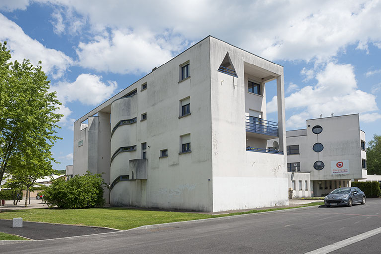 Vue depuis l'angle nord-ouest des logements sud-ouest. © Région Bourgogne-Franche-Comté, Inventaire du patrimoine