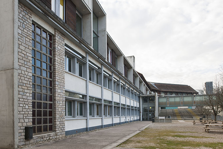 Détail de la façade ouest sur cour de l'externat. © Région Bourgogne-Franche-Comté, Inventaire du patrimoine