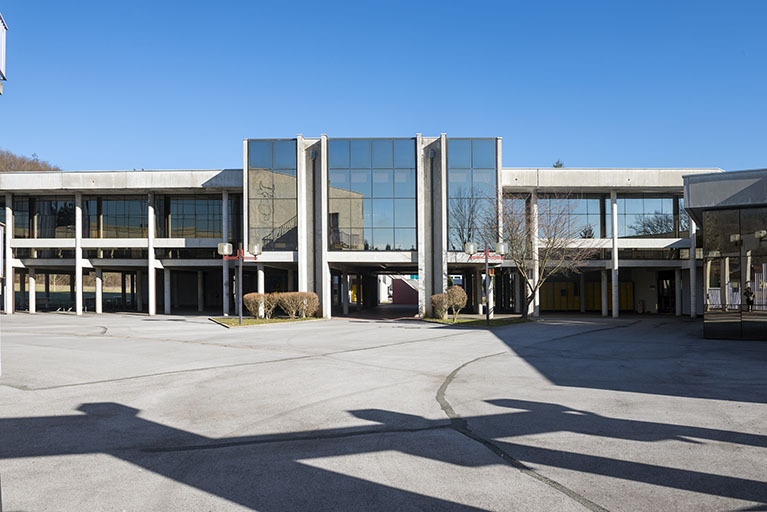 Vue d'ensemble de la façade sud du bâtiment d'accueil. © Région Bourgogne-Franche-Comté, Inventaire du patrimoine