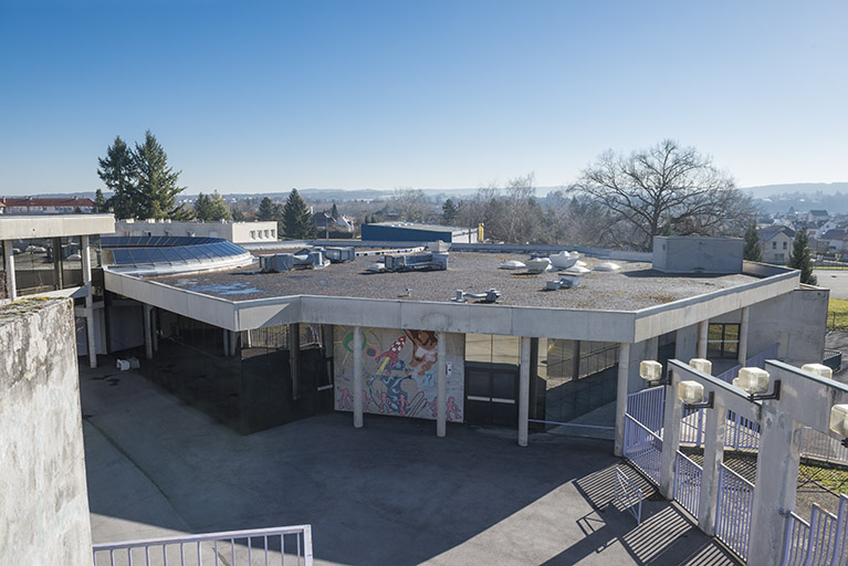 Forum et sa terrasse depuis l'externat sud. © Région Bourgogne-Franche-Comté, Inventaire du patrimoine