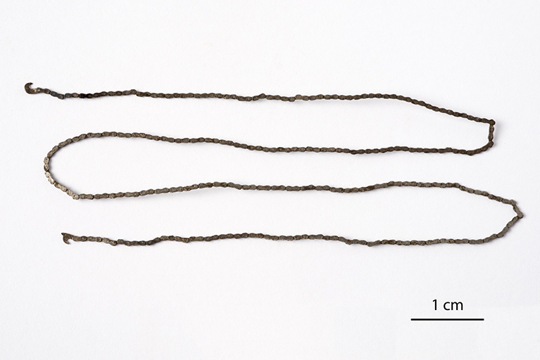 Chaîne de fusée en acier (27 cm de long). Ce type de chaîne était fabriqué à domicile, plutôt par des femmes. © Région Bourgogne-Franche-Comté, Inventaire du patrimoine