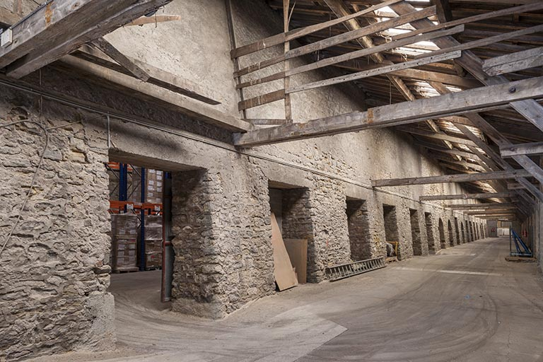 Atelier de fabrication (berne) : ancien quai. © Région Bourgogne-Franche-Comté, Inventaire du patrimoine Atelier de fabrication (berne) : ancien quai. © Région Bourgogne-Franche-Comté, Inventaire du patrimoine