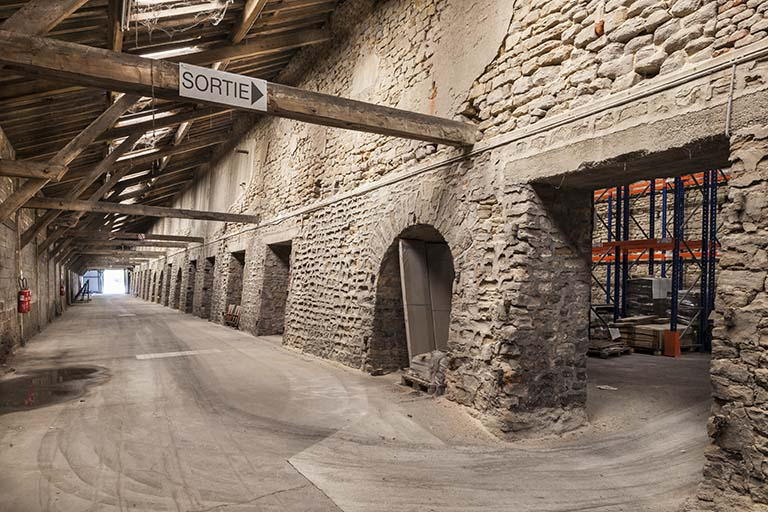 Ancien quai de chargement. © Région Bourgogne-Franche-Comté, Inventaire du patrimoine Ancien quai de chargement. © Région Bourgogne-Franche-Comté, Inventaire du patrimoine