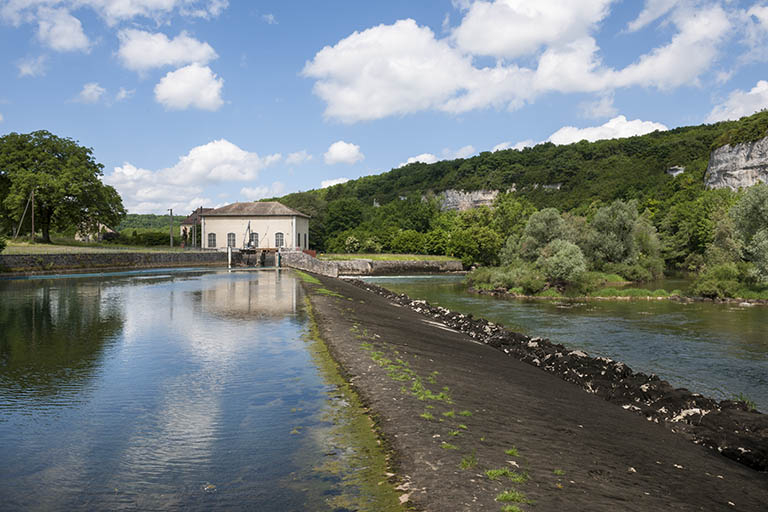 Le barrage de la centrale hydroélectrique. © Région Bourgogne-Franche-Comté, Inventaire du patrimoine Le barrage de la centrale hydroélectrique. © Région Bourgogne-Franche-Comté, Inventaire du patrimoine