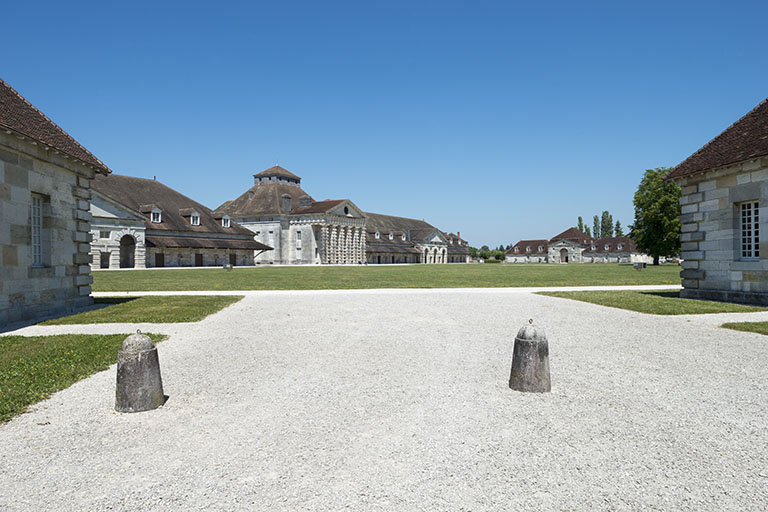 Vue d'ensemble depuis le mur sud. © Région Bourgogne-Franche-Comté, Inventaire du patrimoine Vue d'ensemble depuis le mur sud. © Région Bourgogne-Franche-Comté, Inventaire du patrimoine