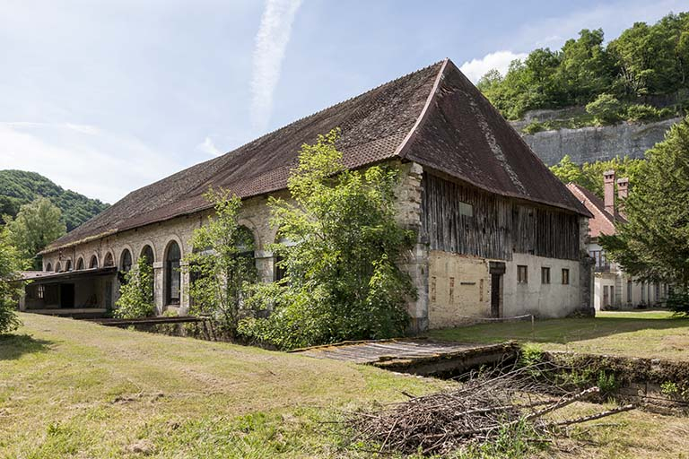 Atelier de fabrication depuis le sud-est. © Région Bourgogne-Franche-Comté, Inventaire du patrimoine Atelier de fabrication depuis le sud-est. © Région Bourgogne-Franche-Comté, Inventaire du patrimoine
