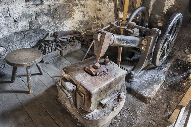 Atelier de mécanique. Martinet de finition. © Région Bourgogne-Franche-Comté, Inventaire du patrimoine