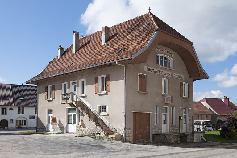 Vue de trois quarts droite. © Région Bourgogne-Franche-Comté, Inventaire du patrimoine