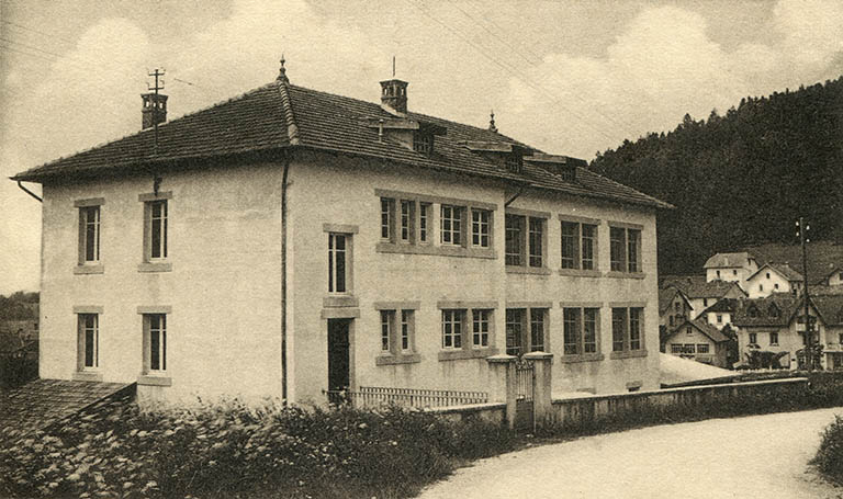 Les Mauvais, une famille d'horlogers entreprenants : l'usine de Paul et de son beau-frère Joseph Rondot (vers 1925), au 4 rue de la Gare, durant la décennie 1930. © Région Bourgogne-Franche-Comté, Inventaire du patrimoine