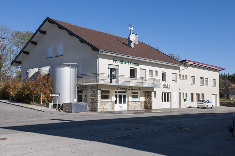 Vue de trois quarts gauche. © Région Bourgogne-Franche-Comté, Inventaire du patrimoine
