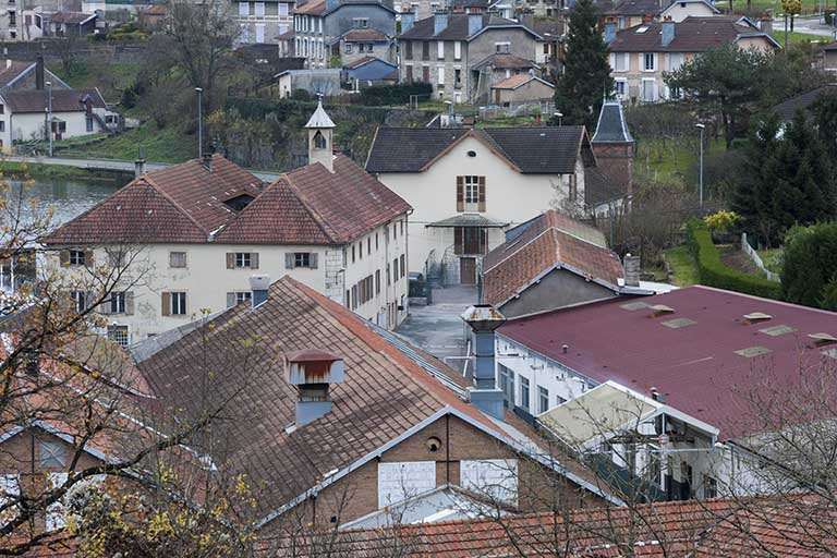 Vue plongeants sur les bâtiments orientaux de l'usine. © Région Bourgogne-Franche-Comté, Inventaire du patrimoine