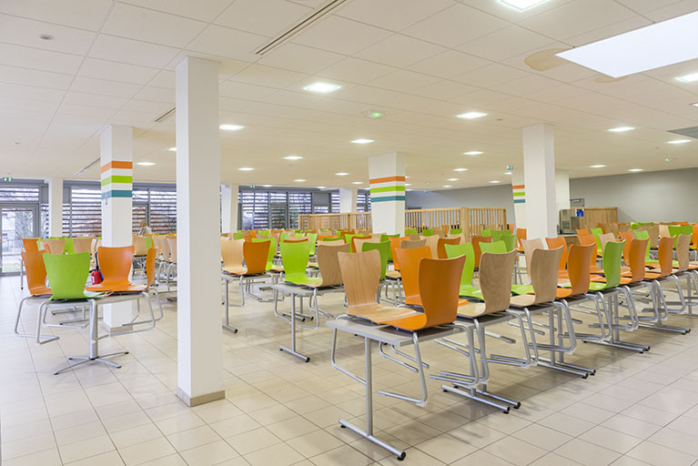 Vue intérieure de la cantine. © Région Bourgogne-Franche-Comté, Inventaire du patrimoine