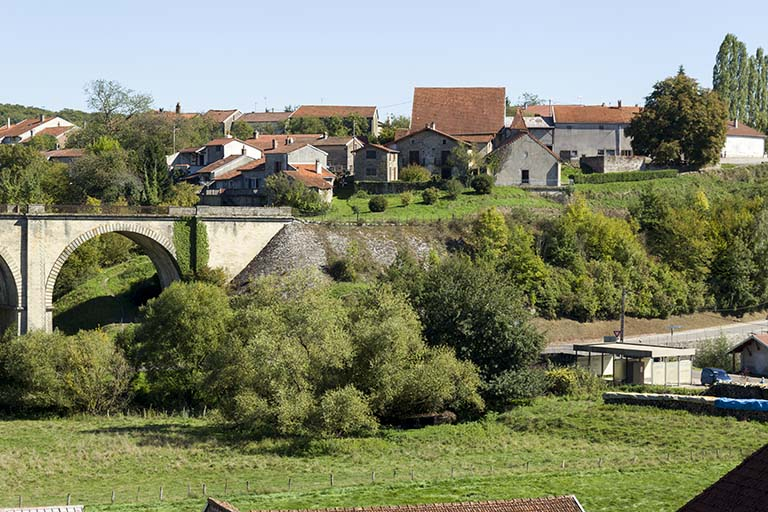 Vue sur la "côte". © Région Bourgogne-Franche-Comté, Inventaire du patrimoine
