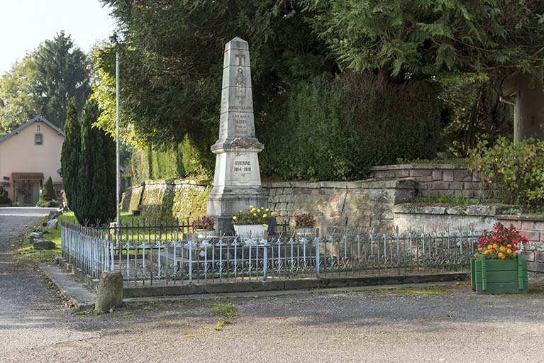 Le monuments aux morts. © Région Bourgogne-Franche-Comté, Inventaire du patrimoine