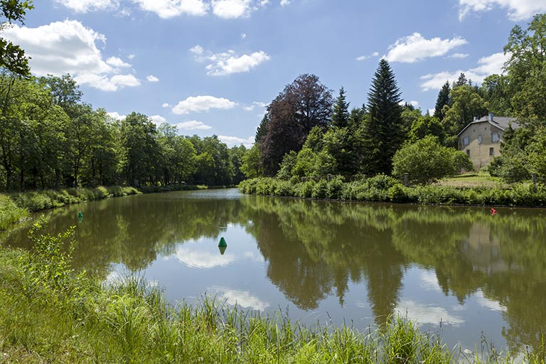 Le canal de l'Est. © Région Bourgogne-Franche-Comté, Inventaire du patrimoine