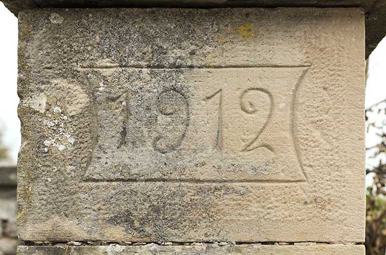 Date de construction de la fontaine. © Région Bourgogne-Franche-Comté, Inventaire du patrimoine