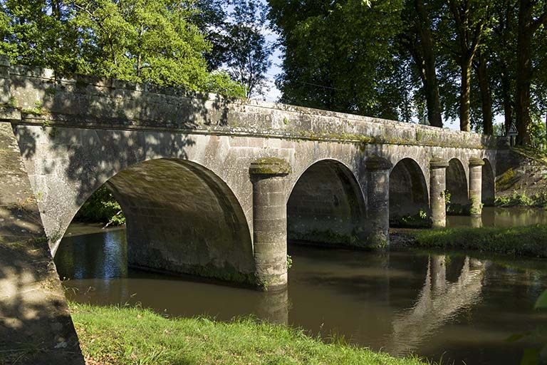 Vue du pont en aval. © Région Bourgogne-Franche-Comté, Inventaire du patrimoine