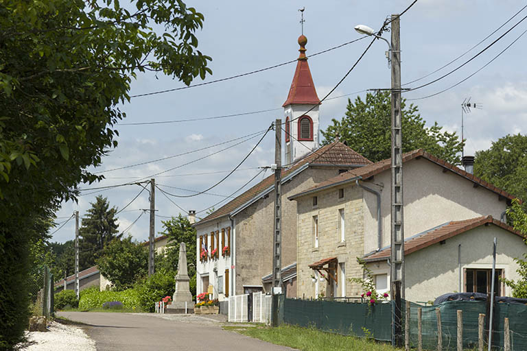 La mairie vue de trois-quart depuis l'est. © Région Bourgogne-Franche-Comté, Inventaire du patrimoine