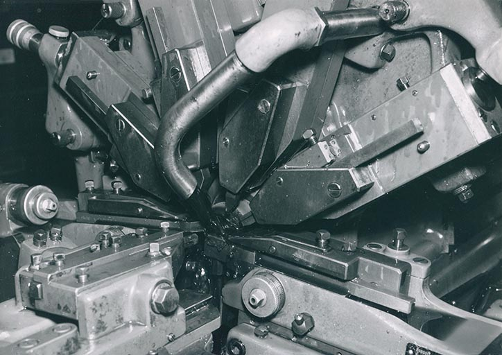 [6 burins Cardur montés sur une décolleteuse], 1978. © Région Bourgogne-Franche-Comté, Inventaire du patrimoine