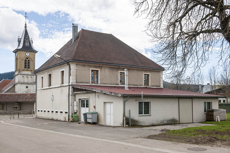 Vue de trois quarts arrière. © Région Bourgogne-Franche-Comté, Inventaire du patrimoine