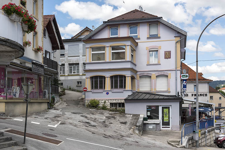Façade latérale gauche. © Région Bourgogne-Franche-Comté, Inventaire du patrimoine Façade latérale gauche. © Région Bourgogne-Franche-Comté, Inventaire du patrimoine