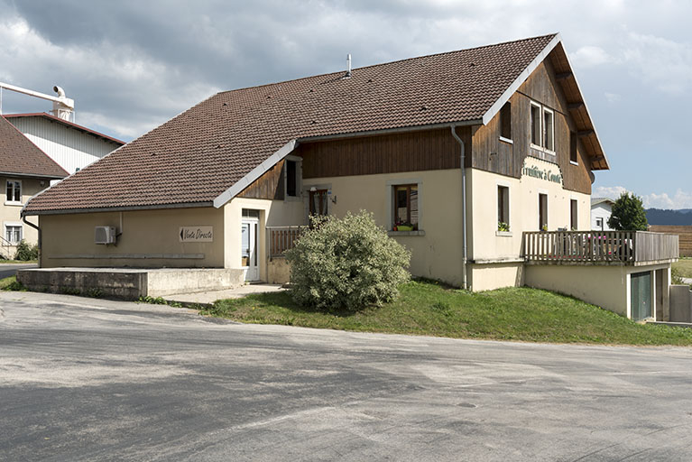 Façades postérieure et latérale droite. © Région Bourgogne-Franche-Comté, Inventaire du patrimoine