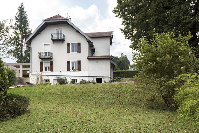 Façade latérale gauche. © Région Bourgogne-Franche-Comté, Inventaire du patrimoine