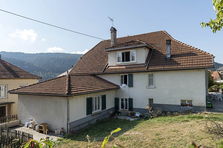 Façade latérale droite, de trois quarts. © Région Bourgogne-Franche-Comté, Inventaire du patrimoine