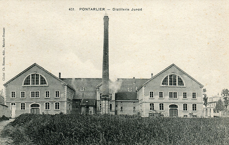 Pontarlier - Distillerie Junod, carte postale, s.d. [vers 1900]. © Région Bourgogne-Franche-Comté, Inventaire du patrimoine